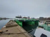 Tuulipuistoaluksen huoltoalus myynnissä