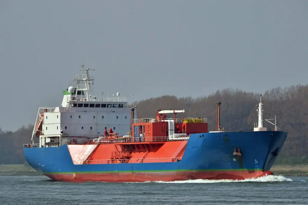 LNG-kuljetusalus myynnissä