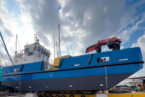 Container ship for sale