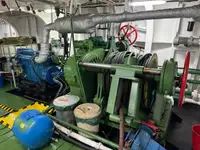 Konttilaiva myynnissä