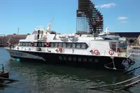 Hydrofoil-alus myynnissä