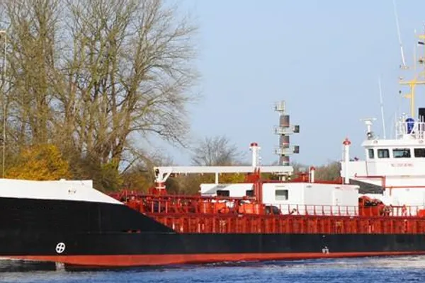Oil/Chemical tanker for sale
