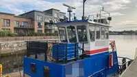 Konttilaiva myynnissä