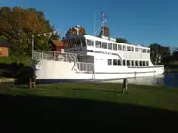 Matkustaja-alus myynnissä