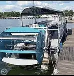 Konttilaiva myynnissä