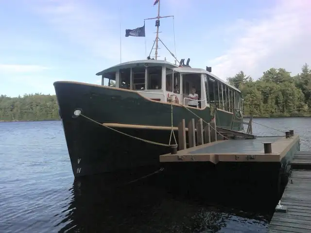 Matkustaja-alus myynnissä