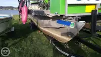 Konttilaiva myynnissä