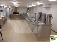 Konttilaiva myynnissä