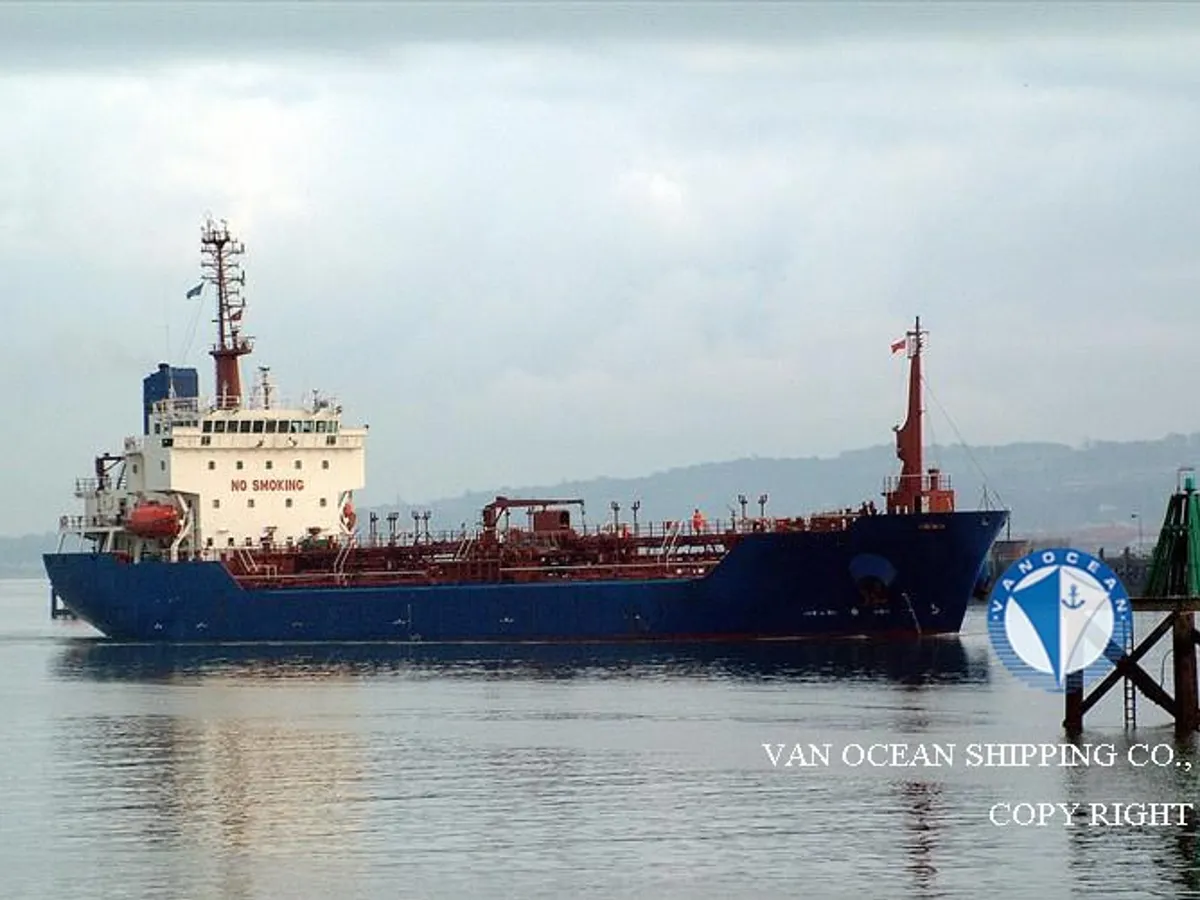Öljy-/kemikaalitankkeri myynnissä