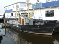 Proomu myynnissä