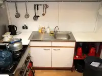 Proomu myynnissä