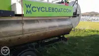 Konttilaiva myynnissä