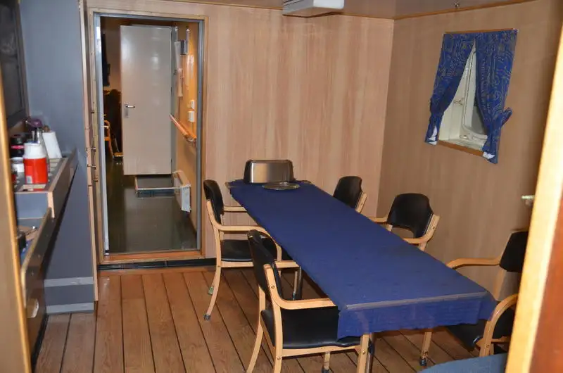 Vetolaiva myynnissä