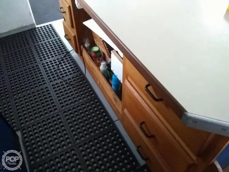 Kutteri myynnissä