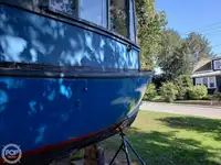 Lautta-alus myynnissä