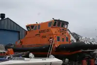 Miehistöalus myynnissä