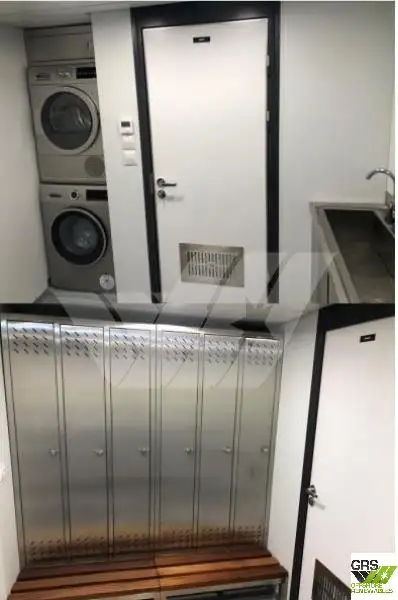 Troolari myynnissä