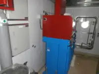 Konttilaiva myynnissä