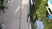 Konttilaiva myynnissä
