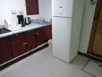 Konttilaiva myynnissä
