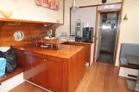 Proomu myynnissä