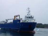 Jääkaivaaluksen tyyppinen alus myynnissä
