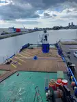 Konttilaiva myynnissä