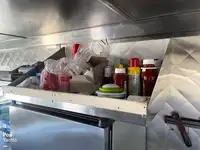 Ponttoni myynnissä