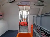 Konttilaiva myynnissä