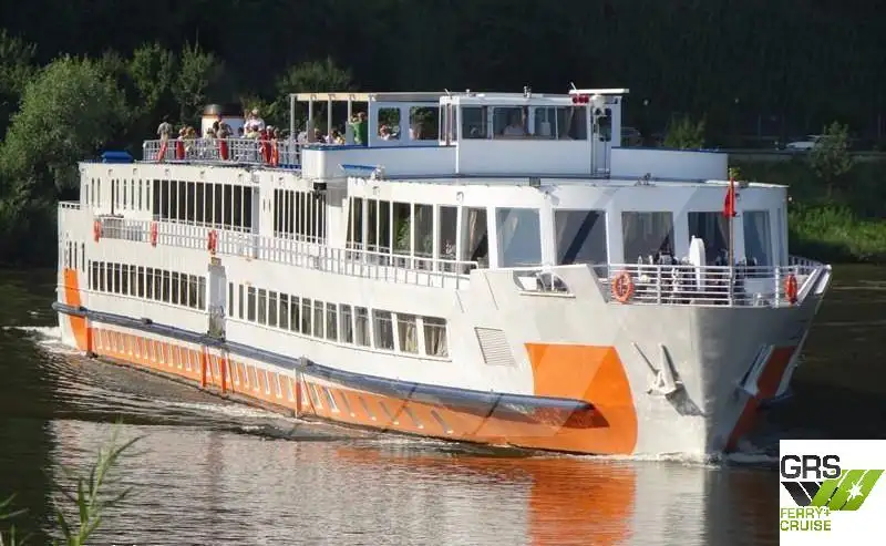 Risteilyalus myynnissä