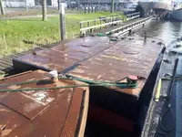 Ponttoni Myytävänä