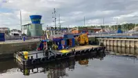 Konttilaiva myynnissä
