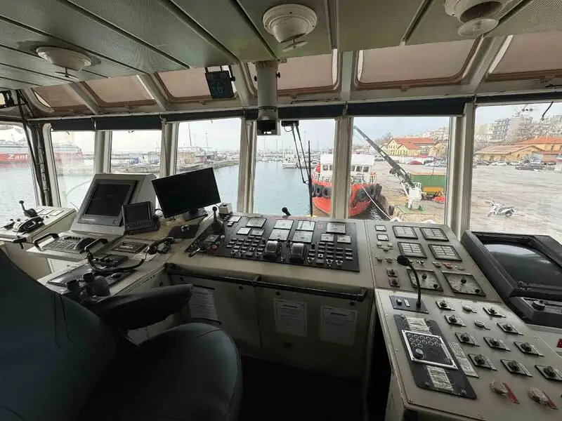 Hinausvene Myytävänä