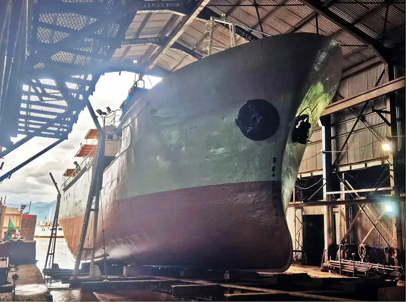 Pitkäsiima-alus Myytävänä