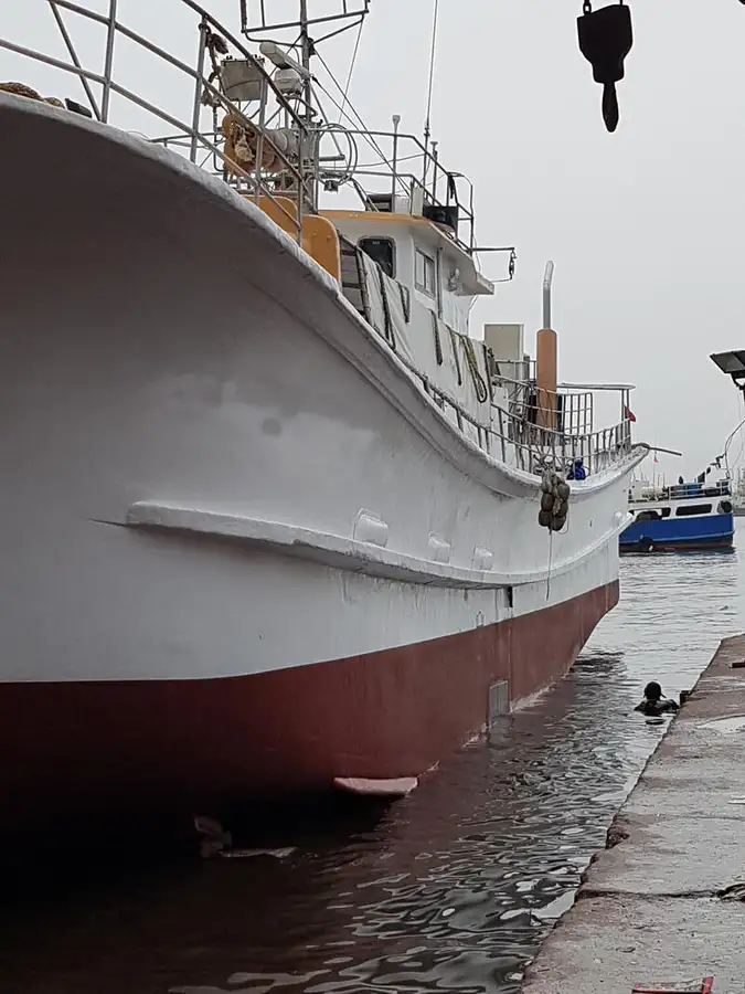 Pitkäsiima-alus Myytävänä