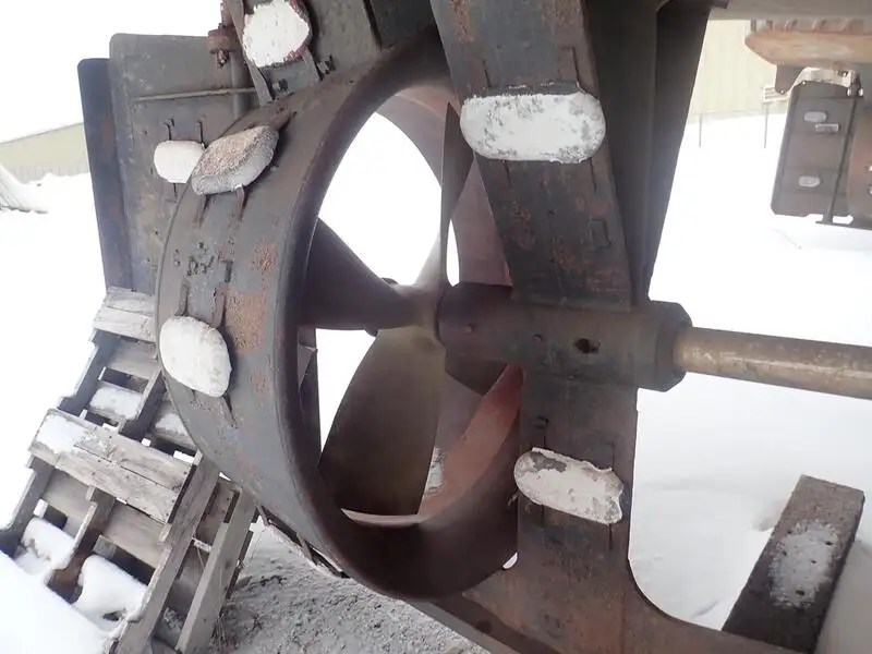 Hinausvene Myytävänä