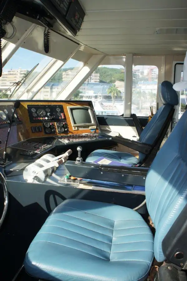 Lautta-alus Myytävänä