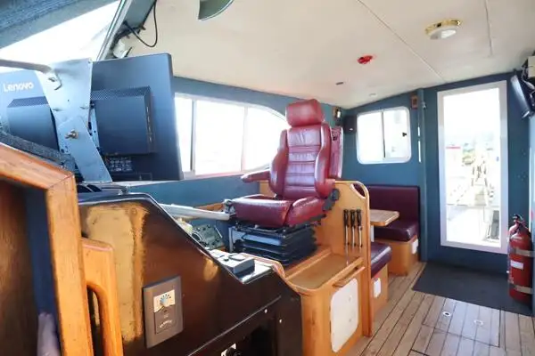 Partiovene Myytävänä