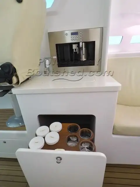 Moottorialus Myytävänä