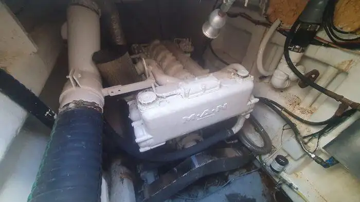 Moottorialus Myytävänä