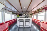 Moottorialus Myytävänä