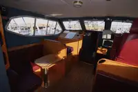 Partiovene Myytävänä