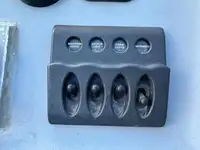 Partiovene Myytävänä