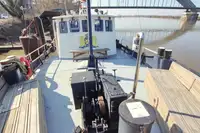 Partiovene Myytävänä