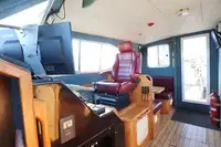 Partiovene Myytävänä